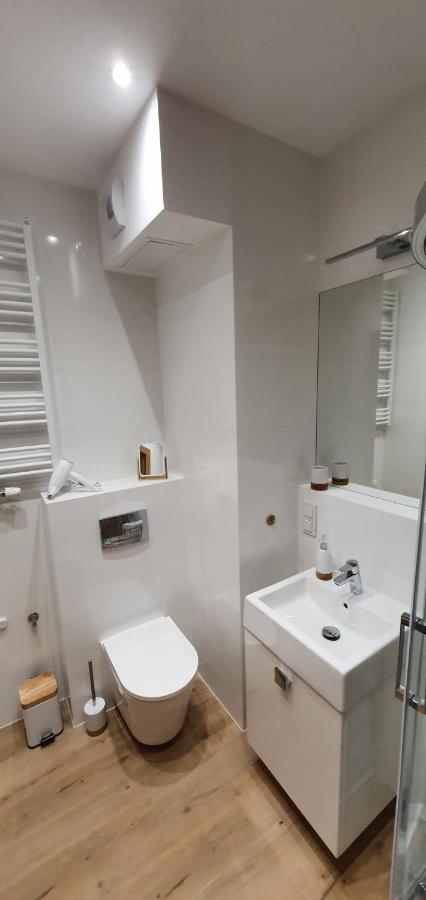 Apartament Bursztynowy Modern Tower กดิเนีย ภายนอก รูปภาพ